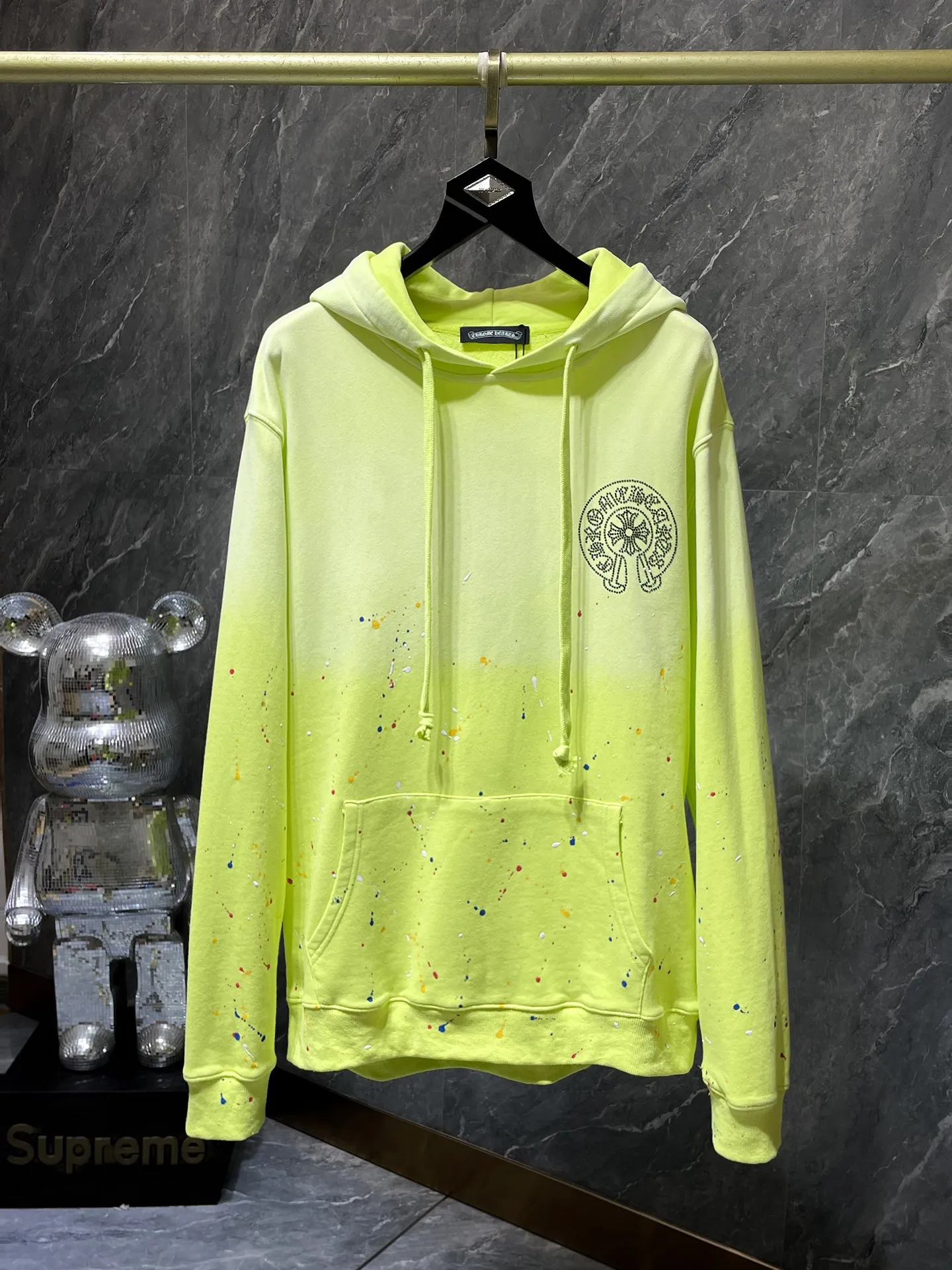 P300 Chrome Hearts Autumn and Winter 2055 Counter Synchronization The highest version! ! Crow Heart Cross Horseshoe Gradient Washed Water Splash Ink Hot Diamond Heavy Industry Sweater Improved Customized Version 1:1 High Weight High Quality Fabric Recommended Colors: Gradient Black Gradient Pink Gradient Green Code Number: S, M, L, XL